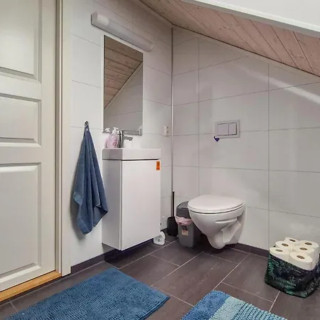 5 Bedroom Cozy In Valevag