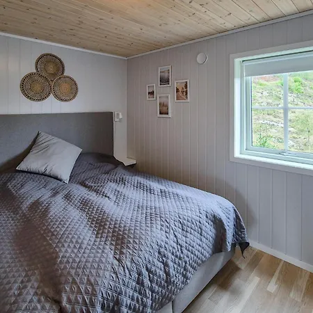 5 Bedroom Cozy In Holiday home