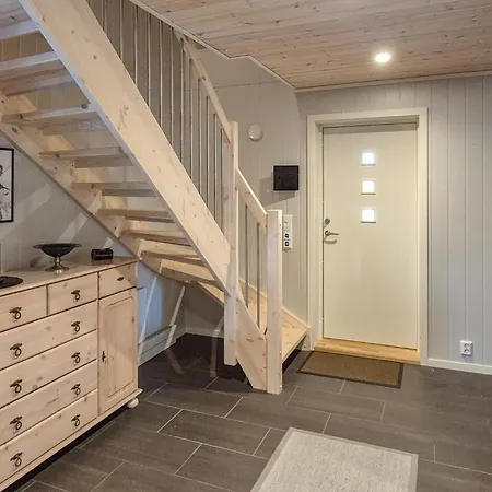 Holiday home 5 Bedroom Cozy In